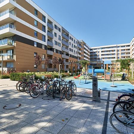 Exclusive Apartments Teczowa With Underground Parking By Noclegi Renters Wroclaw Exterior photo